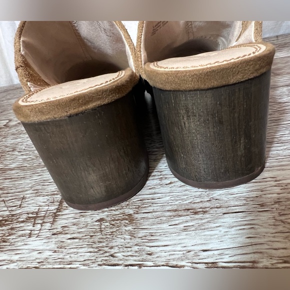 Splendid Soft Tan Suede Mules with wooden heel size 10 M - Picture 8 of 11